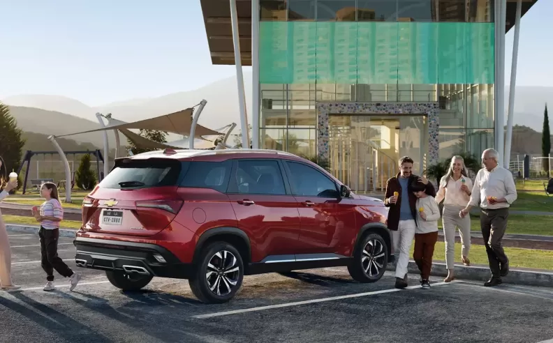 شيفروليه كابتيفا 2026 في الإمارات: أسعار منافسة، تصميم جديد، وتقنيات عائلية متطورة