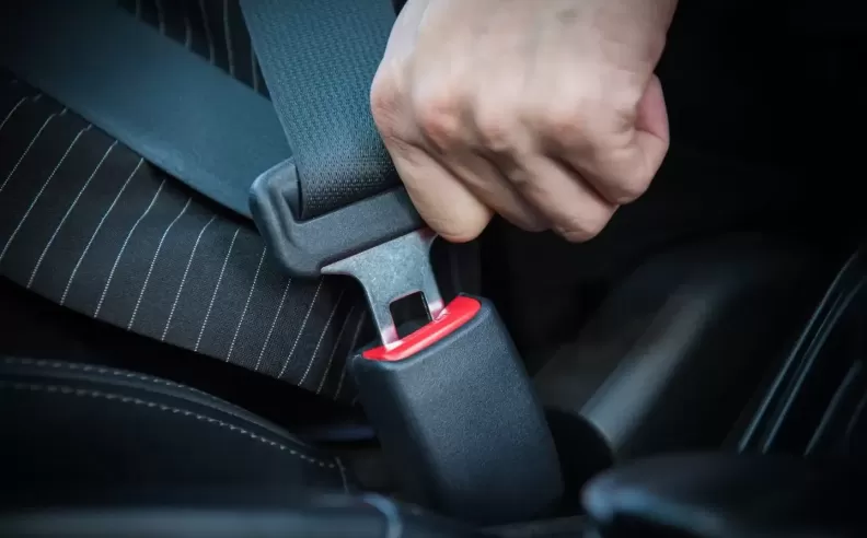How Seat Belts Work and Their Key Parts