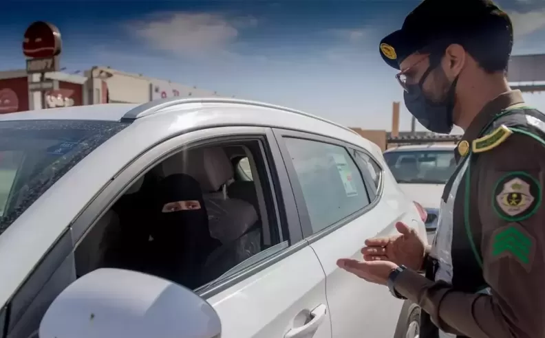 ثانيًا: استخدام الجوال أثناء القيادة