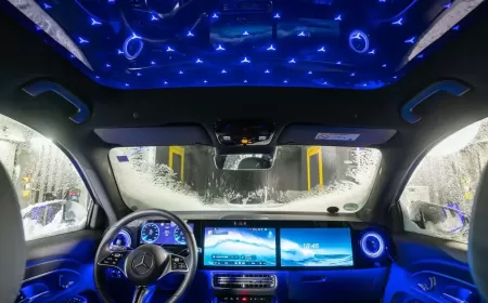 Mercedes Reveals the Next Generation GLB with Triple Screens and Seven Seats