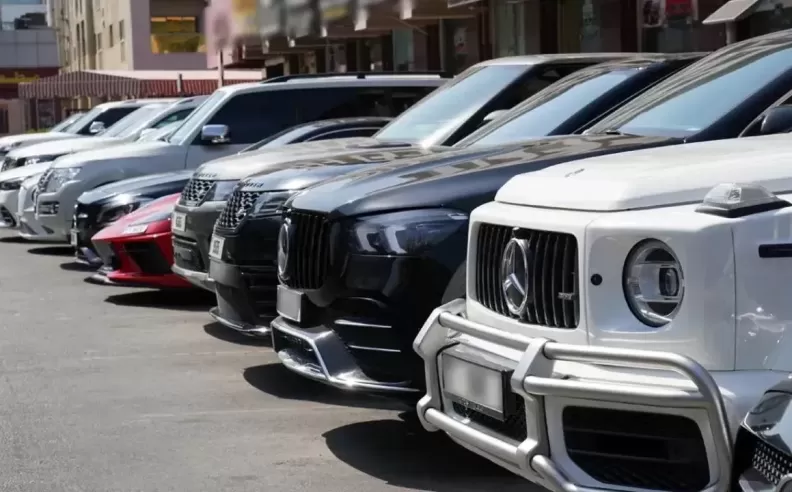 أنواع السيارات المتاحة وخيارات التأجير