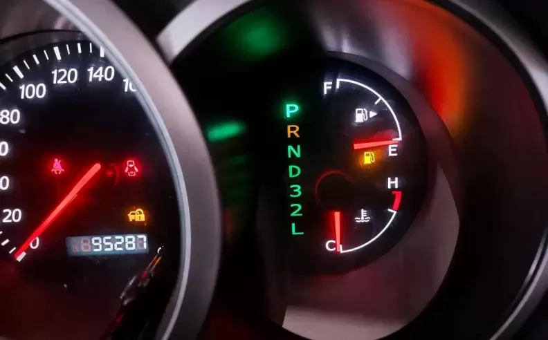 كيفية فحص عطل مؤشر الوقود