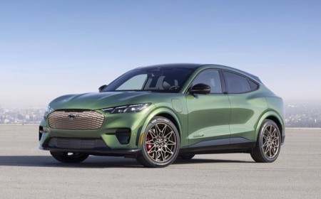 فورد موستانج ماك إي الكهربائية بالكامل صُمِّمت لتتفوّق في ظروف الطقس الحار للشرق الأوسط