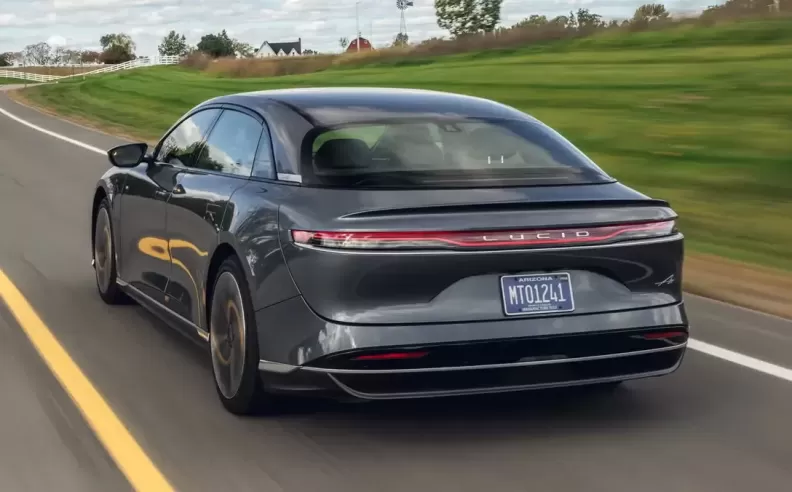 تأثير الفوز على مستقبل سوق السيارات الفاخرة