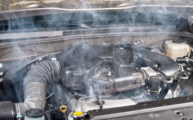 القيادة العنيفة وإهمال سخونة المحرك وارتفاع الحرارة