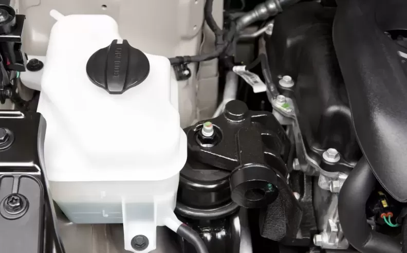 علامات تدل على أن سائل التبريد يحتاج استبدالاً