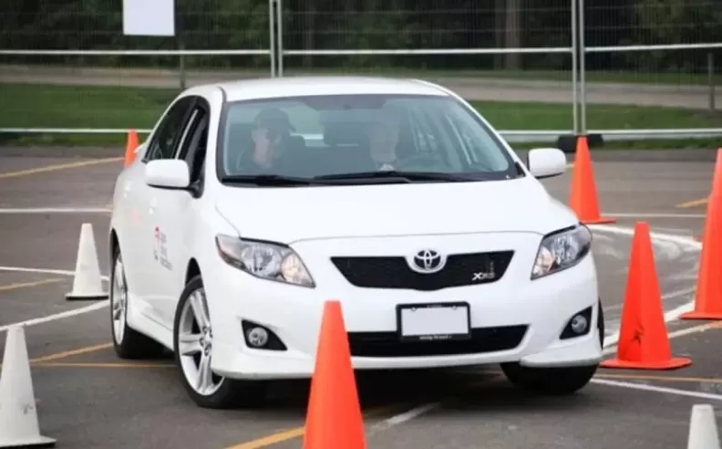 أفضل مدارس تعلم القيادة في السعودية: دليل شامل لاختيار المدرسة المناسبة لعام 2026