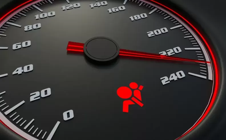 أعطال الوسادة الهوائية في سيارتك: أسبابها، مخاطرها، وكيفية التعامل معها باحترافية