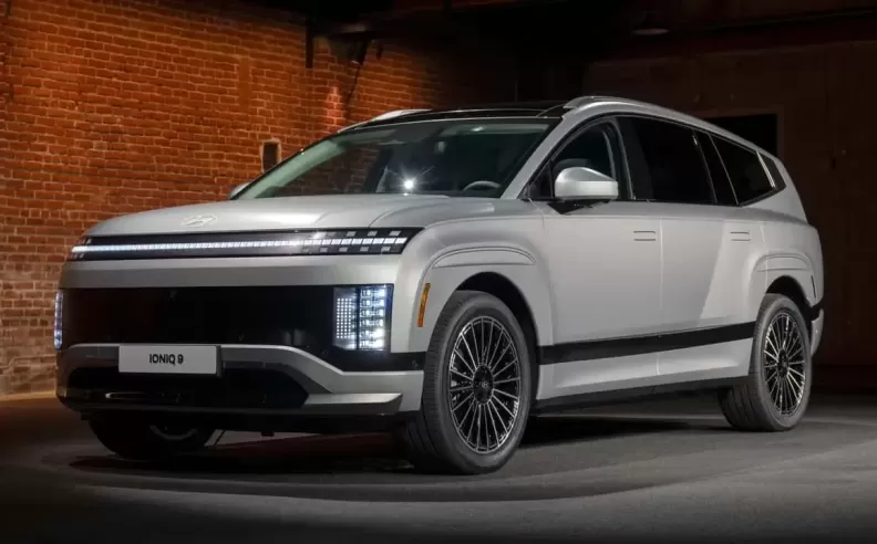 أوسع اس يو في بثلاثة صفوف لعام 2026: خيارات عملية للعائلات الكبيرة في الخليج