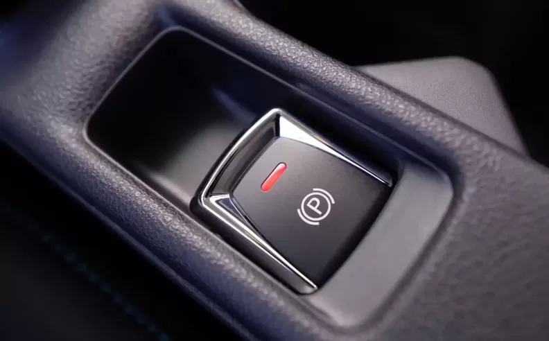 جدل حول التسمية: فرامل طوارئ أم توقف؟