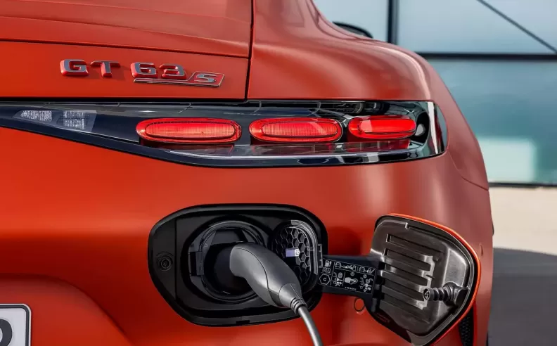 Best Plug In Hybrid Cars for 2025 Daily Electric Driving Without Range Stress