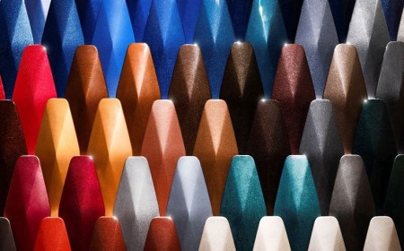 حين يتحوّل الطلاء إلى مرآة: رينج روڤر ترتقي بفن التشطيب حسب الطلب