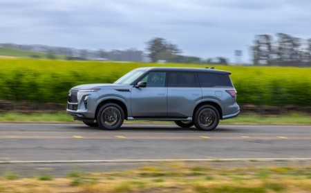 معايير السلامة الفائقة في سيارة إنفينيتي QX80