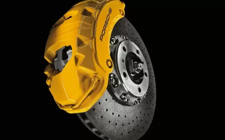 مستقبل المكابح: من الأقراص المعدنية إلى الكربون سيراميك الثورية