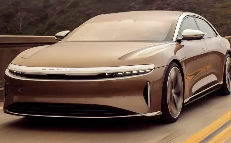 Choosing Your Powertrain: Electric, Hybrid, or Traditional Gas?