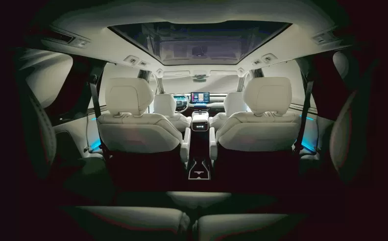 تفاصيل المقصورة: رفاهية ذكية لعائلة عصرية