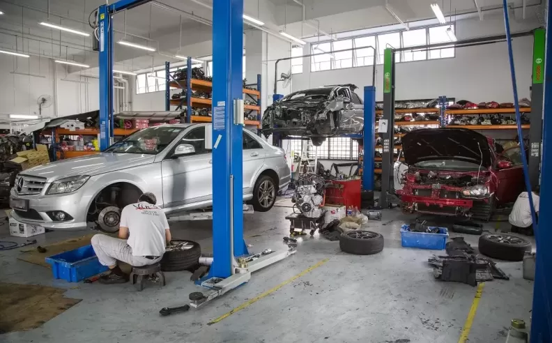 Price Games and Hidden Tricks: How Dishonest Shops Push for Profits