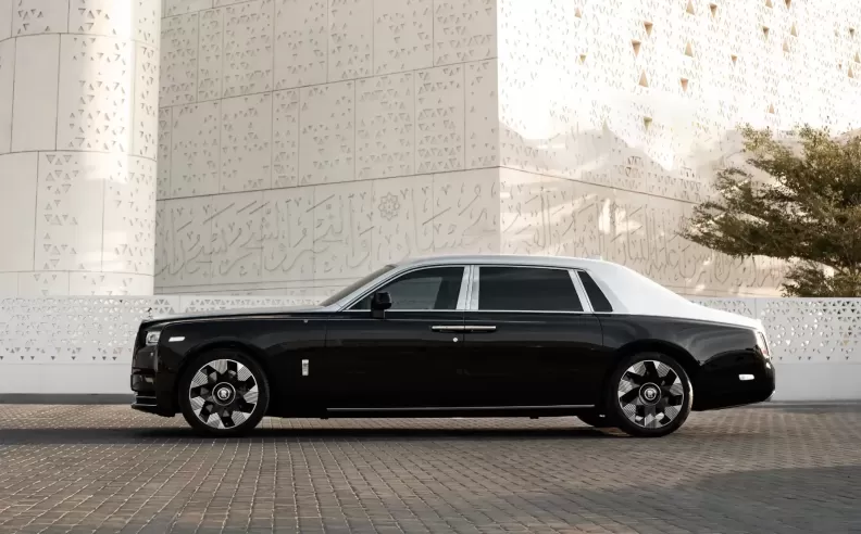 ابتكار تقني غير مسبوق: غطاء محرك منحوت بالليزر