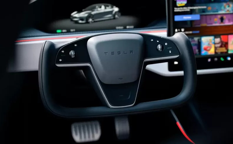 China Moves to Ban Yoke Steering Wheels Over Safety Concerns