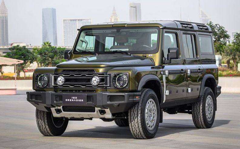 المركز الميكانيكي للخليج العربي يسلّم أول INEOS Grenadier Arcane Works Detour بالإمارات